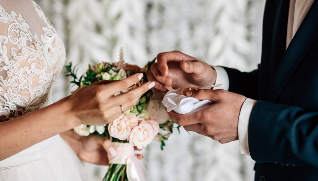 Matrimoni e feste in barca, noleggio barca per matrimoni e cerimonie con Letyourboat