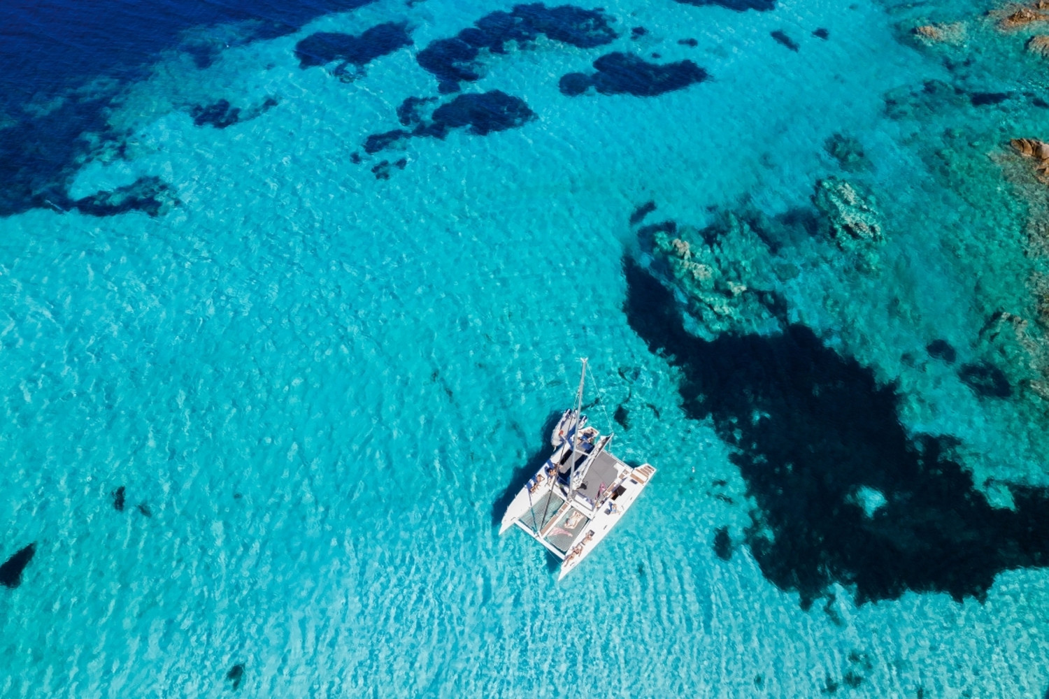 Sustainable tourism: we respect the environment even by boat