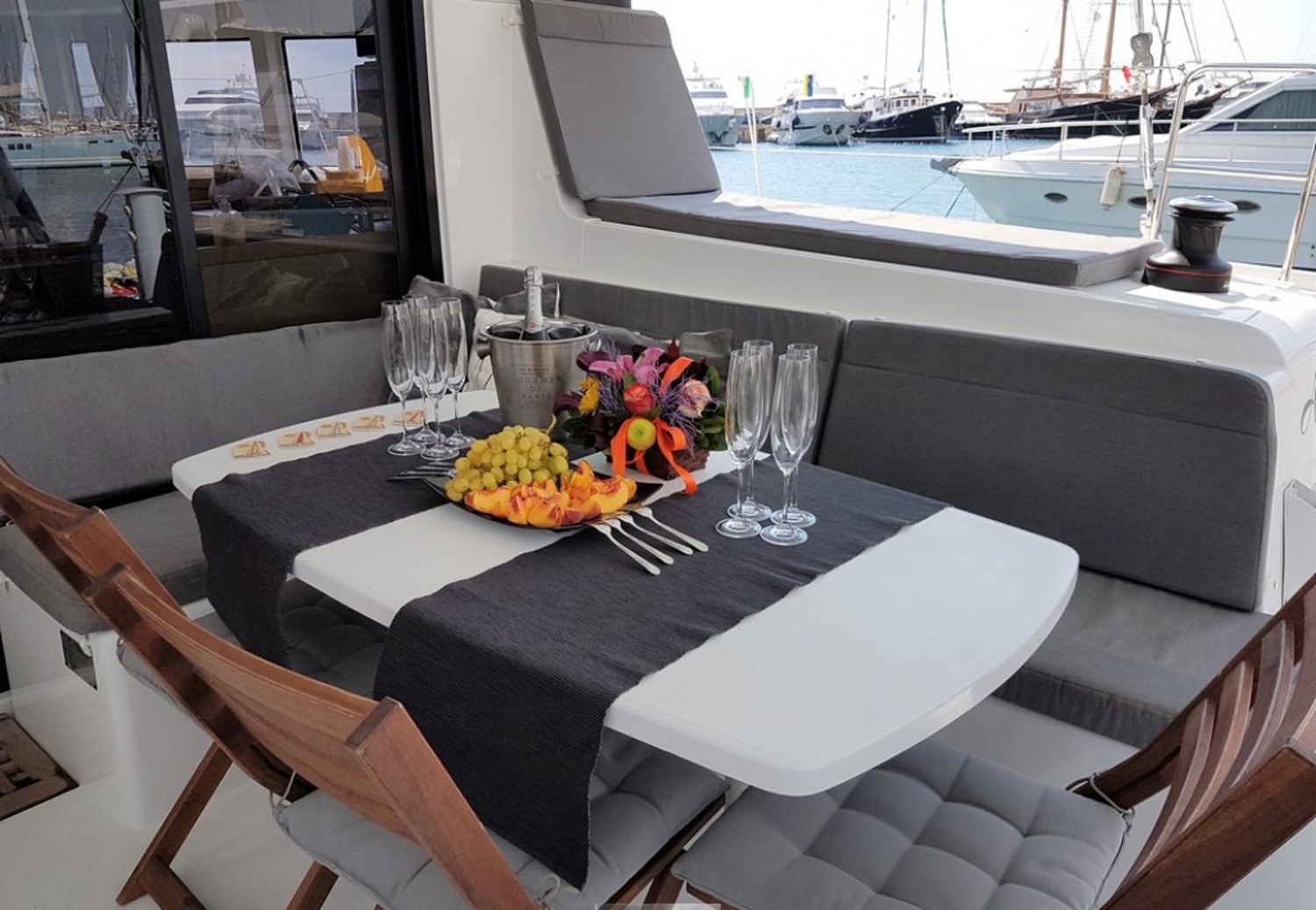 Lagoon 42